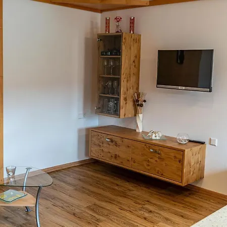 Haus Mandl Апартаменты *